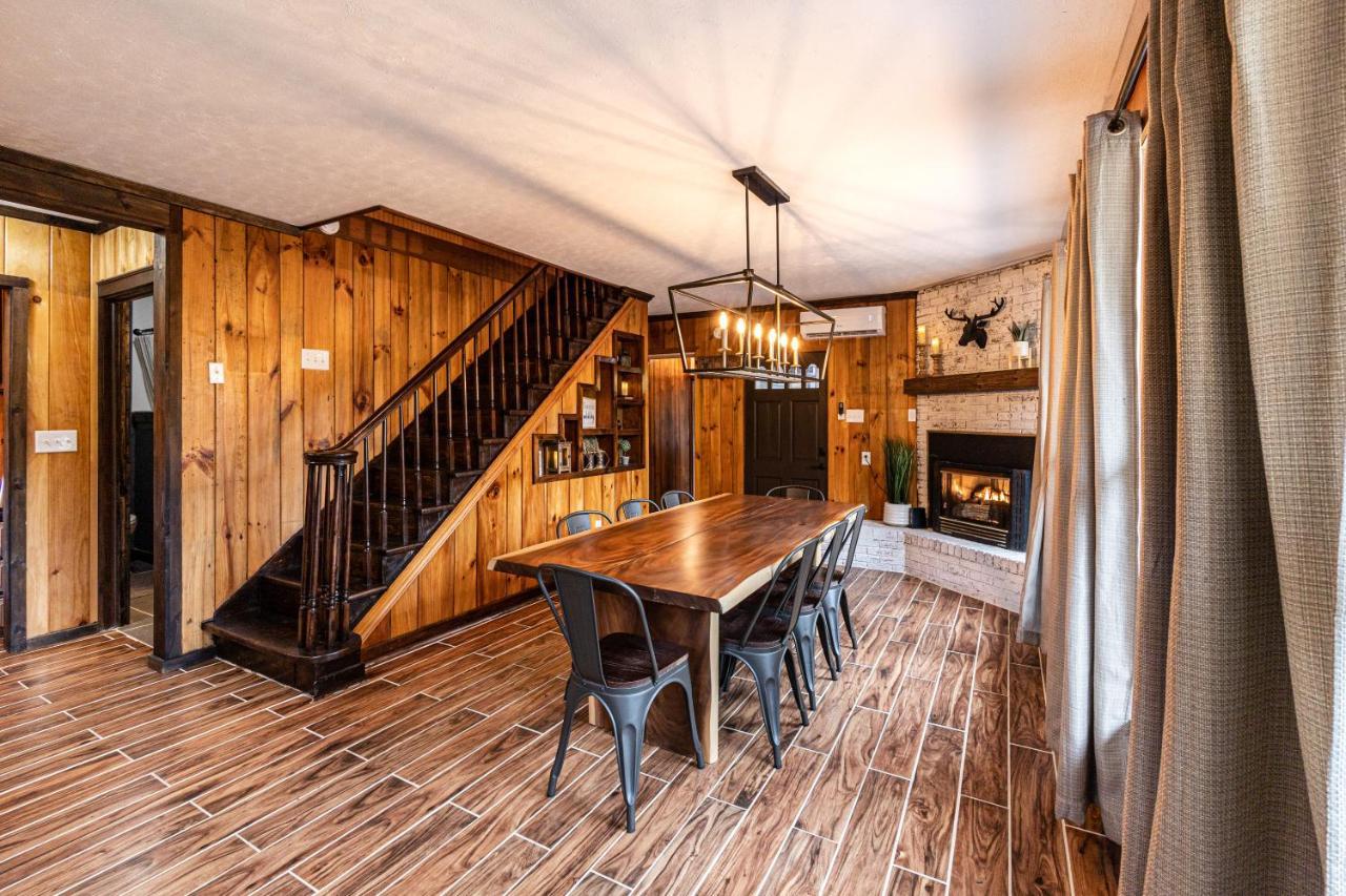 Fun Cabin With Hot Tub, Pool Table & Fire Pit - Big Blue Bryson City Exteriör bild