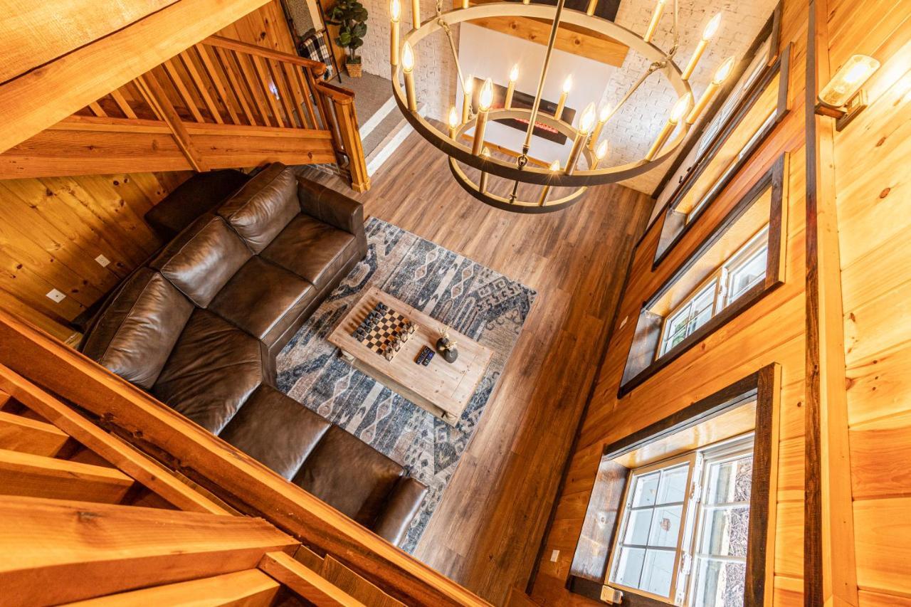 Fun Cabin With Hot Tub, Pool Table & Fire Pit - Big Blue Bryson City Exteriör bild